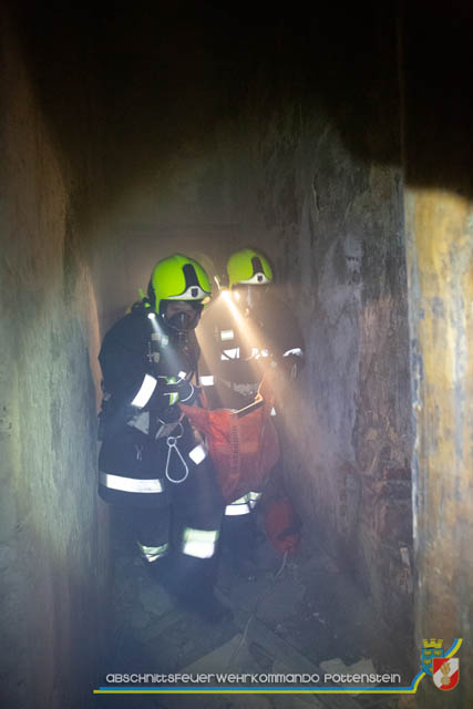 Großübung Tritolia19" Feuerwehrabschnitt Pottenstein am 06.April 2019  Fotos: ASB Markus Hackl u. ASB Bernd Taxberger AFKDO Pottenstein