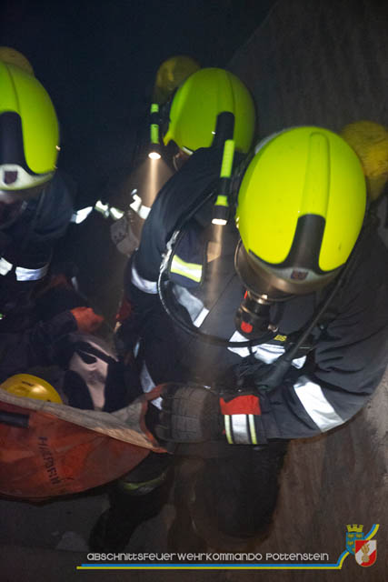 Großübung Tritolia19" Feuerwehrabschnitt Pottenstein am 06.April 2019  Fotos: ASB Markus Hackl u. ASB Bernd Taxberger AFKDO Pottenstein