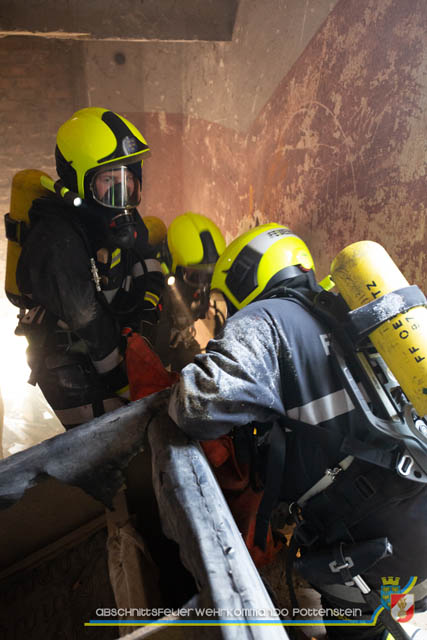 Großübung Tritolia19" Feuerwehrabschnitt Pottenstein am 06.April 2019  Fotos: ASB Markus Hackl u. ASB Bernd Taxberger AFKDO Pottenstein