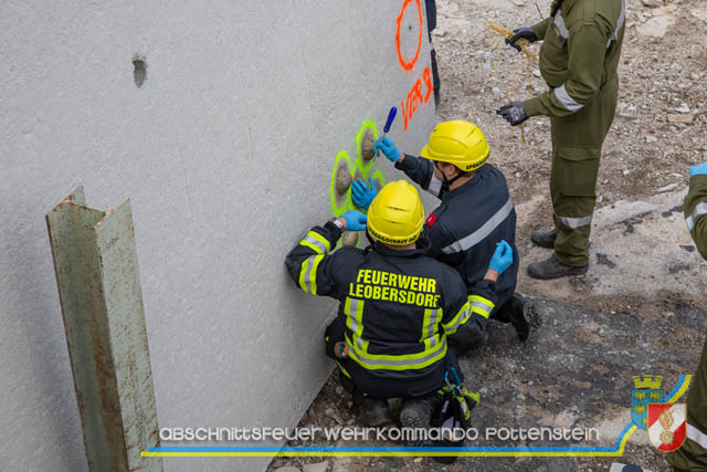 Großübung Tritolia19" Feuerwehrabschnitt Pottenstein am 06.April 2019  Fotos: ASB Markus Hackl u. ASB Bernd Taxberger AFKDO Pottenstein