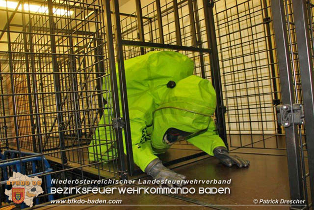 20190330 Pilotseminar "Fortbildung Chemieschutzanzug-Träger" des BFKDO Baden bei der BTF Industriepark Schwechat Foto: Patrick Drescher 20190330 Pilotseminar "Fortbildung Chemieschutzanzug-Träger" des BFKDO Baden bei der BTF Industriepark Schwechat Foto: Patrick Drescher