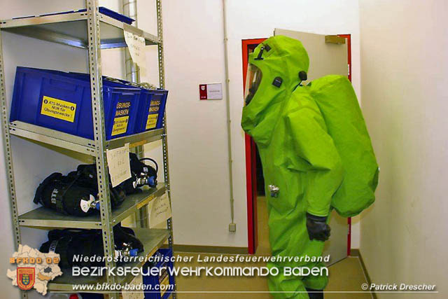 20190330 Pilotseminar "Fortbildung Chemieschutzanzug-Träger" des BFKDO Baden bei der BTF Industriepark Schwechat Foto: Patrick Drescher 20190330 Pilotseminar "Fortbildung Chemieschutzanzug-Träger" des BFKDO Baden bei der BTF Industriepark Schwechat Foto: Patrick Drescher
