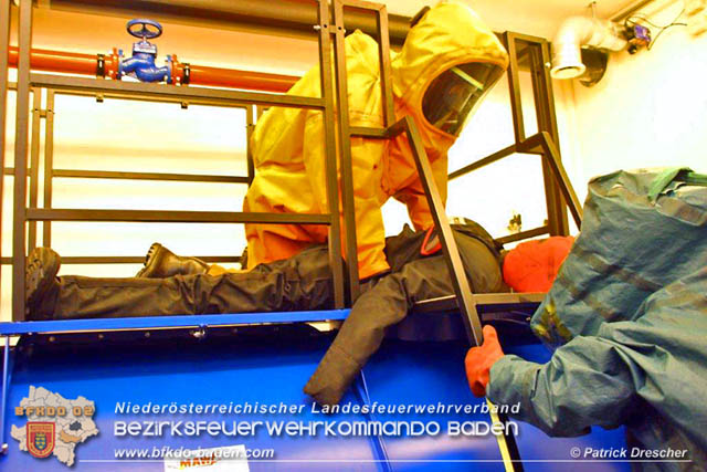 20190330 Pilotseminar "Fortbildung Chemieschutzanzug-Träger" des BFKDO Baden bei der BTF Industriepark Schwechat Foto: Patrick Drescher 20190330 Pilotseminar "Fortbildung Chemieschutzanzug-Träger" des BFKDO Baden bei der BTF Industriepark Schwechat Foto: Patrick Drescher