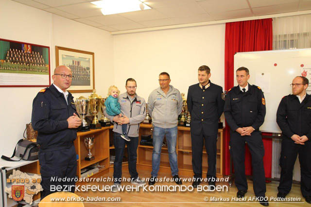 Spendenübergabe Blaulicht Grand Prix 2019 zugunsten der Familie eines bei einem tragischen Forstunfall verunglückten Feuerwehrkameraden aus Furth an der Triesting  Foto: ASB Markus Hackl AFKDO Pottenstein