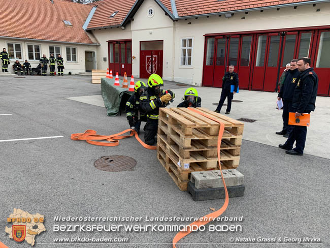 20200229 4 Feuerwehren absolvierten Ausbildungspruefung Atemschutz in Baden Fotos: Natalie Grassl & Georg Mrvka 20200229 4 Feuerwehren absolvierten Ausbildungspruefung Atemschutz in Baden Fotos: Natalie Grassl & Georg Mrvka