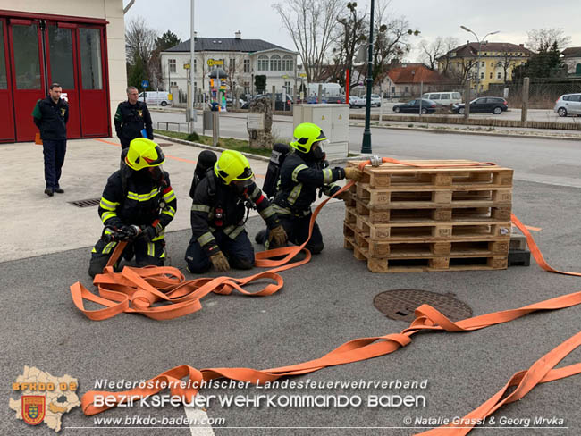 20200229 4 Feuerwehren absolvierten Ausbildungspruefung Atemschutz in Baden Fotos: Natalie Grassl & Georg Mrvka 20200229 4 Feuerwehren absolvierten Ausbildungspruefung Atemschutz in Baden Fotos: Natalie Grassl & Georg Mrvka