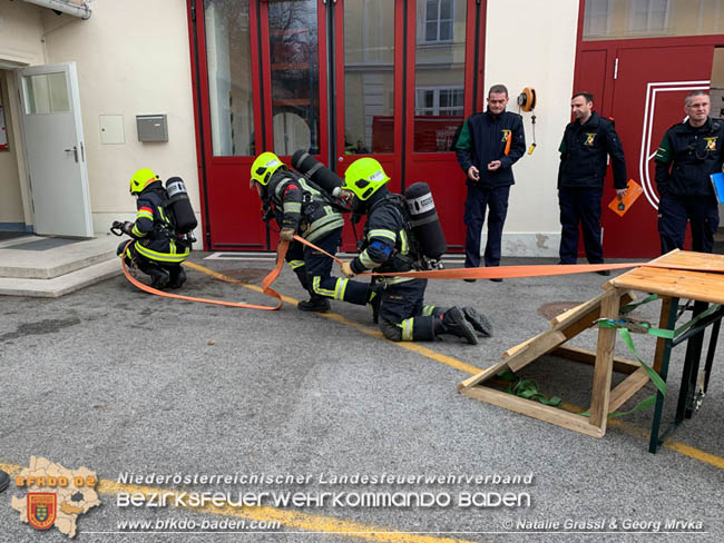 20200229 4 Feuerwehren absolvierten Ausbildungspruefung Atemschutz in Baden Fotos: Natalie Grassl & Georg Mrvka 20200229 4 Feuerwehren absolvierten Ausbildungspruefung Atemschutz in Baden Fotos: Natalie Grassl & Georg Mrvka