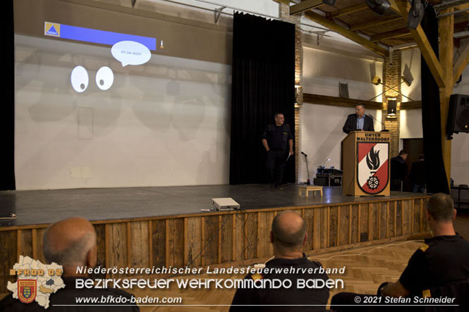 20211015 Vortrag des Zivilschutzverbandes in der Feuerwehrscheune Unterwaltersdorf ueber das Thema Blackout FOTO: © Stefan Schneider 20211015 Vortrag des Zivilschutzverbandes in der Feuerwehrscheune Unterwaltersdorf ueber das Thema Blackout FOTO: © Stefan Schneider