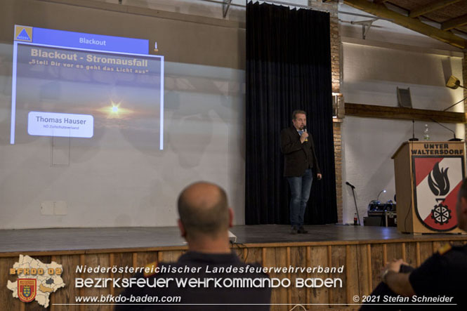 20211015 Vortrag des Zivilschutzverbandes in der Feuerwehrscheune Unterwaltersdorf ueber das Thema Blackout FOTO: © Stefan Schneider 20211015 Vortrag des Zivilschutzverbandes in der Feuerwehrscheune Unterwaltersdorf ueber das Thema Blackout FOTO: © Stefan Schneider