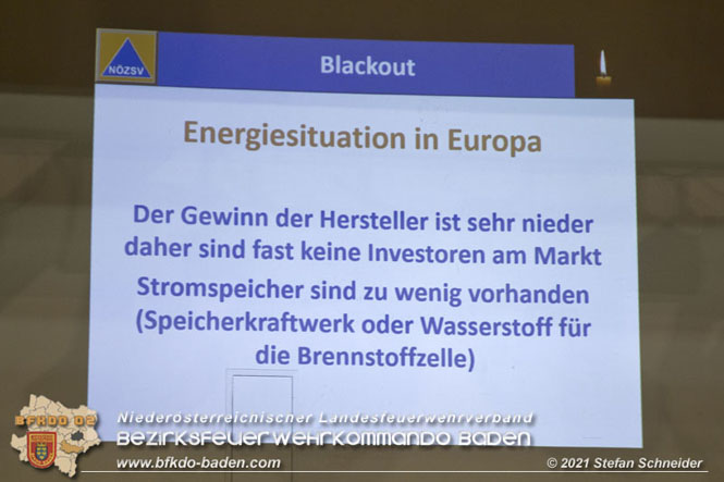 20211015 Vortrag des Zivilschutzverbandes in der Feuerwehrscheune Unterwaltersdorf ueber das Thema Blackout  FOTO: © Stefan Schneider