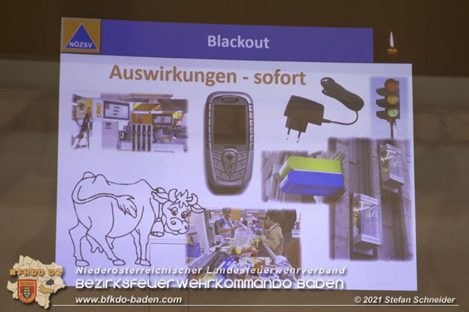 20211015 Vortrag des Zivilschutzverbandes in der Feuerwehrscheune Unterwaltersdorf ueber das Thema Blackout  FOTO: © Stefan Schneider