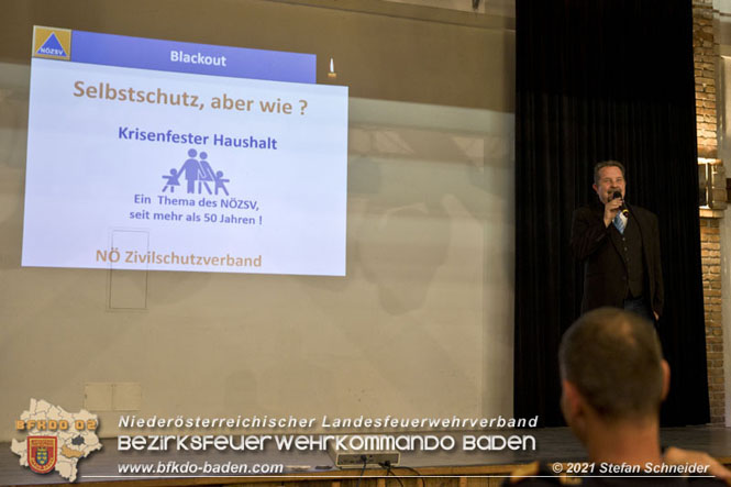 20211015 Vortrag des Zivilschutzverbandes in der Feuerwehrscheune Unterwaltersdorf ueber das Thema Blackout FOTO: © Stefan Schneider 20211015 Vortrag des Zivilschutzverbandes in der Feuerwehrscheune Unterwaltersdorf ueber das Thema Blackout FOTO: © Stefan Schneider