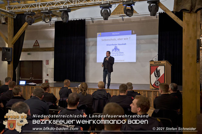 20211015 Vortrag des Zivilschutzverbandes in der Feuerwehrscheune Unterwaltersdorf ueber das Thema Blackout FOTO: © Stefan Schneider 20211015 Vortrag des Zivilschutzverbandes in der Feuerwehrscheune Unterwaltersdorf ueber das Thema Blackout FOTO: © Stefan Schneider