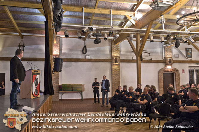 20211015 Vortrag des Zivilschutzverbandes in der Feuerwehrscheune Unterwaltersdorf ueber das Thema Blackout FOTO: © Stefan Schneider 20211015 Vortrag des Zivilschutzverbandes in der Feuerwehrscheune Unterwaltersdorf ueber das Thema Blackout FOTO: © Stefan Schneider