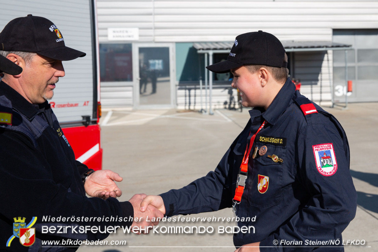 20211106 Jugendfeuerwehrmann David SCHINDLEGGER FF Traiskirchen-Stadt holt sich das "Goldene" Feuerwehrjugendleistungsabzeichen  Foto: Florian Steiner NÖ LFKDO