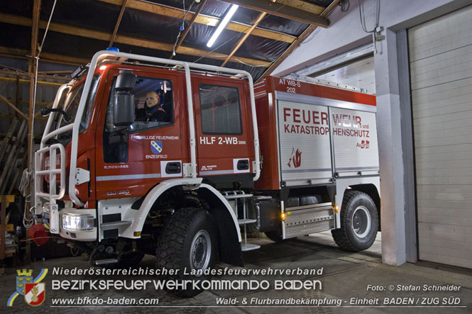 20211111_HLFA 2 Waldbrand NÖLFV für den Bezirk BADEN bei der FF Enzesfeld eingetroffen   Foto: © Stefan Schneider BFKDO BADEN