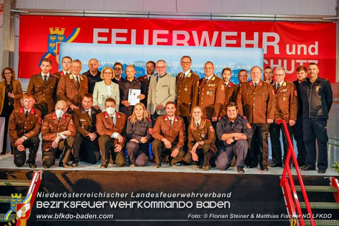 20221025 Ehrungen in Tulln für Waldbrandeinsatz in Hirschwang 2021