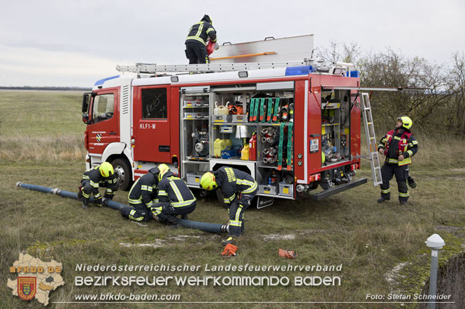 20221105 KHD-Übung des 1. und 3.Zuges der 2.KHD Bereitschaft in Blumau-Neurißhof 20221105 KHD-Übung des 1. und 3.Zuges der 2.KHD Bereitschaft in Blumau-Neurißhof