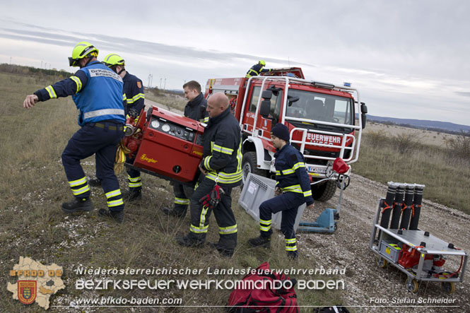 20221105 KHD-Übung des 1. und 3.Zuges der 2.KHD Bereitschaft in Blumau-Neurißhof 20221105 KHD-Übung des 1. und 3.Zuges der 2.KHD Bereitschaft in Blumau-Neurißhof