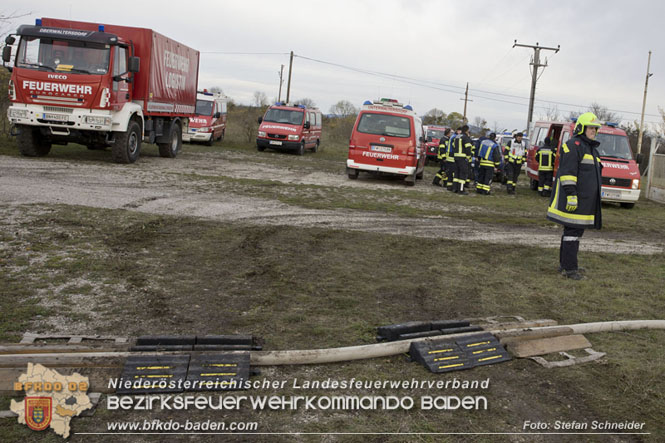 20221105 KHD-Übung des 1. und 3.Zuges der 2.KHD Bereitschaft in Blumau-Neurißhof 20221105 KHD-Übung des 1. und 3.Zuges der 2.KHD Bereitschaft in Blumau-Neurißhof