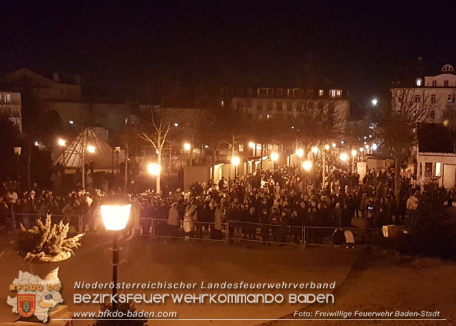 20230101 Brandsicherheitswache im Zuge des großen Feuerwerk um Mitternacht im Badener Kurpark  Foto: Freiwillige Feuerwehr Baden-Stadt