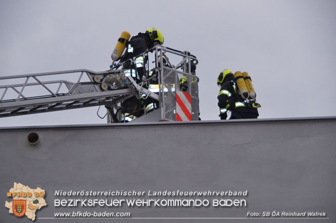 20230325 Einsatzuebung von Rotes Kreuz und Feuerwehr am Areal der Berndorf AG Foto: SB oeA Reinhard Wafrek FF Enzesfeld 20230325 Einsatzuebung von Rotes Kreuz und Feuerwehr am Areal der Berndorf AG Foto: SB oeA Reinhard Wafrek FF Enzesfeld