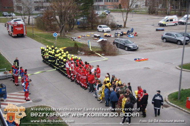 20230325 Einsatzuebung von Rotes Kreuz und Feuerwehr am Areal der Berndorf AG  Foto: SB oeA Reinhard Wafrek FF Enzesfeld