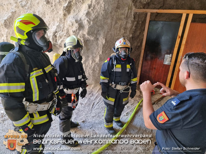 20230910 Atemschutzgeräteträgerlehrgang in Bad Vöslau Foto: Roman Wöhrer FF Baden-Stadt 20230910 Atemschutzgeräteträgerlehrgang in Bad Vöslau Foto: Roman Wöhrer FF Baden-Stadt