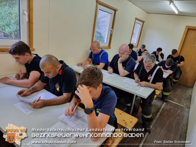 20230910 Atemschutzgeräteträgerlehrgang in Bad Vöslau Foto: Roman Wöhrer FF Baden-Stadt 20230910 Atemschutzgeräteträgerlehrgang in Bad Vöslau Foto: Roman Wöhrer FF Baden-Stadt