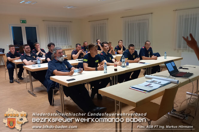 20230929_Einsatzmaschinistenlehrgang (EMA) Abschnitt Baden-Land im Feuerwehrhaus Günselsdorf Foto: FT Ing. Markus Hörmann 20230929_Einsatzmaschinistenlehrgang (EMA) Abschnitt Baden-Land im Feuerwehrhaus Günselsdorf Foto: FT Ing. Markus Hörmann