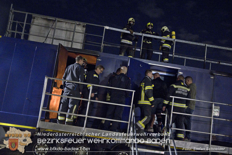 Einweisung für die Heißausbildung Stufe 4 für das Industrieviertel 2023 von 25.-29.10.2023 beim Feuerwehrhaus Leobersdorf   Foto: Stefan Schneider BFKDO BADEN