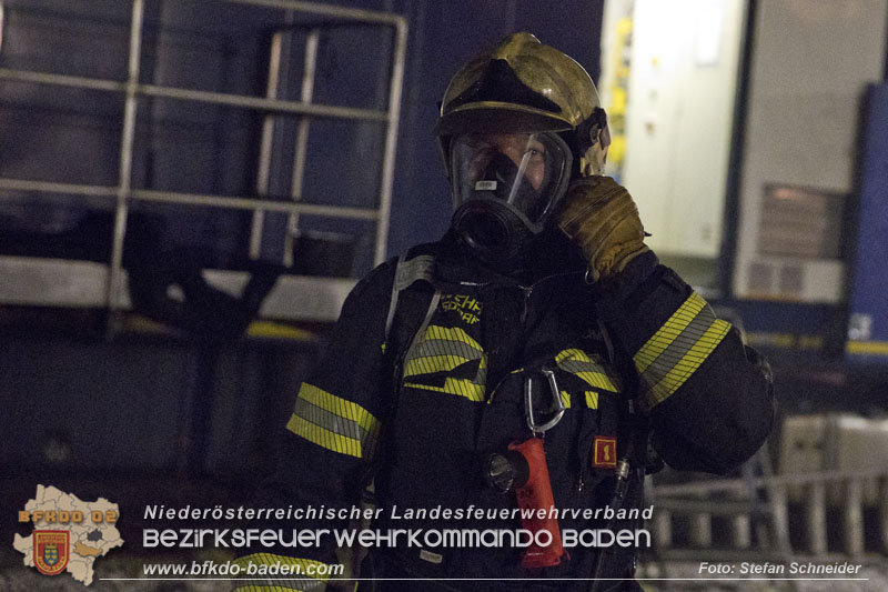 Einweisung für die Heißausbildung Stufe 4 für das Industrieviertel 2023 von 25.-29.10.2023 beim Feuerwehrhaus Leobersdorf   Foto: Stefan Schneider BFKDO BADEN