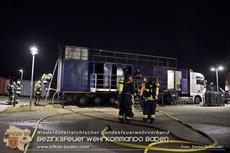 Einweisung für die Heißausbildung Stufe 4 für das Industrieviertel 2023 von 25.-29.10.2023 beim Feuerwehrhaus Leobersdorf   Foto: Stefan Schneider BFKDO BADEN
