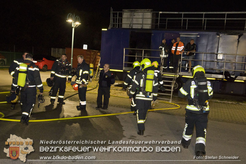 Einweisung für die Heißausbildung Stufe 4 für das Industrieviertel 2023 von 25.-29.10.2023 beim Feuerwehrhaus Leobersdorf   Foto: Stefan Schneider BFKDO BADEN