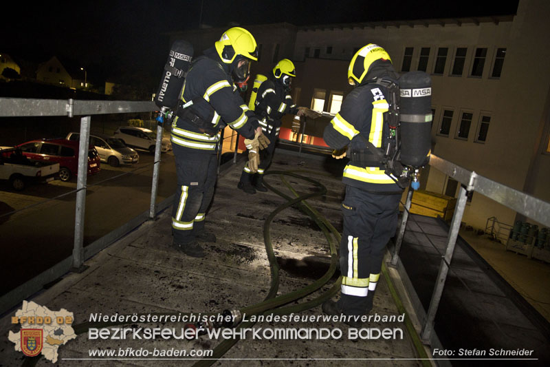 Einweisung für die Heißausbildung Stufe 4 für das Industrieviertel 2023 von 25.-29.10.2023 beim Feuerwehrhaus Leobersdorf   Foto: Stefan Schneider BFKDO BADEN