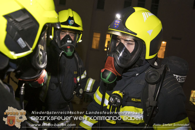 Einweisung für die Heißausbildung Stufe 4 für das Industrieviertel 2023 von 25.-29.10.2023 beim Feuerwehrhaus Leobersdorf   Foto: Stefan Schneider BFKDO BADEN