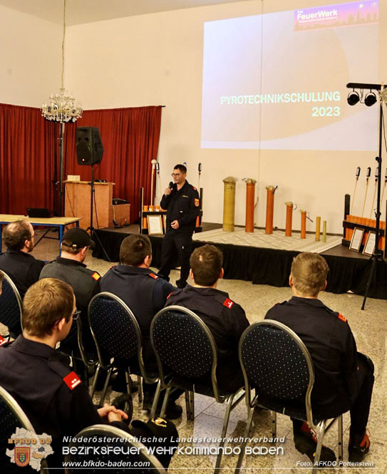 20231103_Pyrotechnikschulung im Abschnitt Pottenstein - Feuerwehr rüstet sich aktiv für schwere Unfälle mit Feuerwerkskörper 20231103_Pyrotechnikschulung im Abschnitt Pottenstein - Feuerwehr rüstet sich aktiv für schwere Unfälle mit Feuerwerkskörper