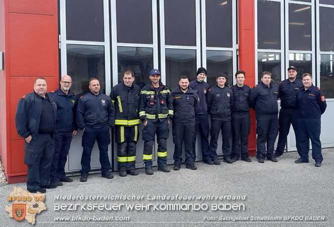 20231118 Ausbildung Chemikalienschutzanzugsträger (CSA - Schutzstufe 3) Bezirk Baden bei der BTF Industriepark Schwechat  Foto: Maximilian Schwarz
