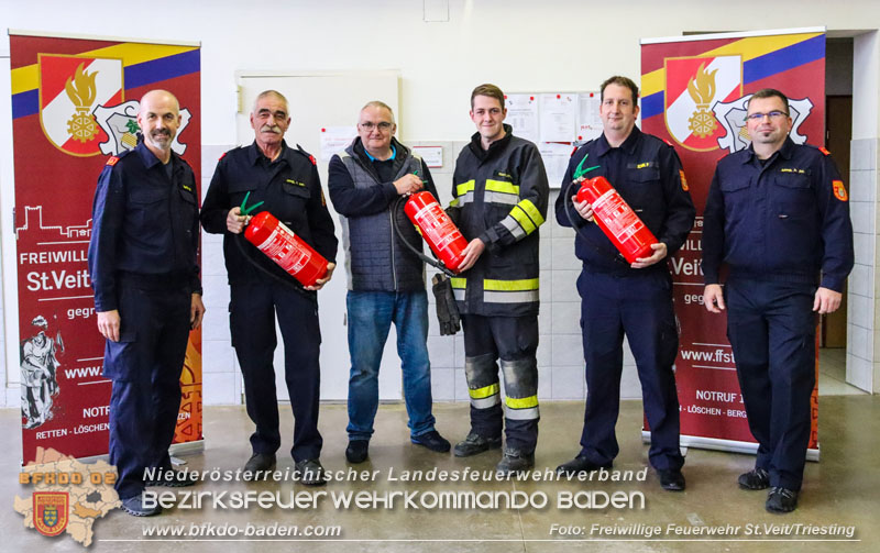 Feuerlöscherspende für couragierte Ersthelfer