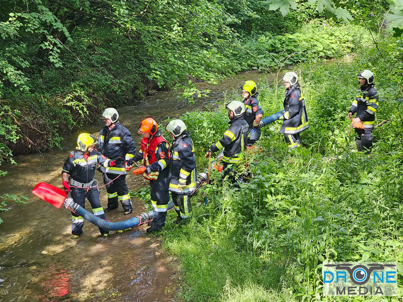 20240601 Abschnittsübung Waldbrand" 2024 in Furth-Pottenstein-Weissenbach  Foto: Christoph Seewald Drohne Media