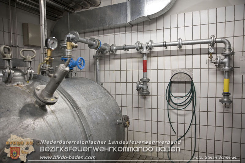 Schadstoffdienst Fortbildung 2024 des Bezirksfeuerwehrkommandos BADEN bei der BF Wien in Floridsdorf  Foto: Stefan Schneider BFKDO 