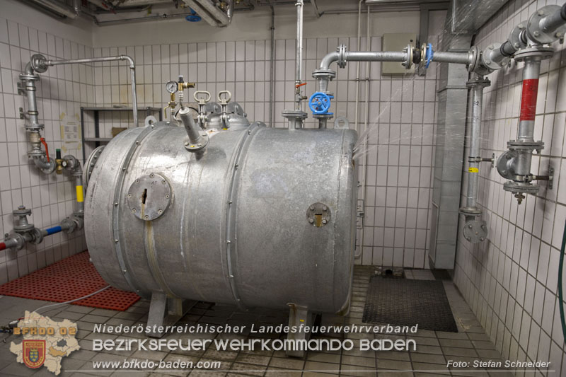 Schadstoffdienst Fortbildung 2024 des Bezirksfeuerwehrkommandos BADEN bei der BF Wien in Floridsdorf  Foto: Stefan Schneider BFKDO 
