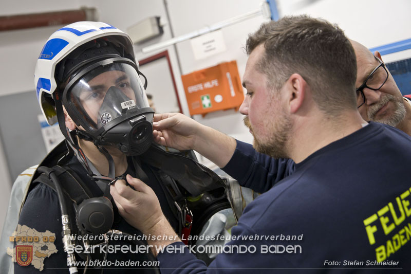 Schadstoffdienst Fortbildung 2024 des Bezirksfeuerwehrkommandos BADEN bei der BF Wien in Floridsdorf  Foto: Stefan Schneider BFKDO 