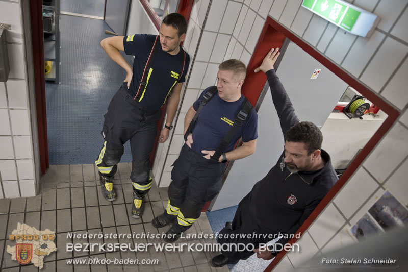 Schadstoffdienst Fortbildung 2024 des Bezirksfeuerwehrkommandos BADEN bei der BF Wien in Floridsdorf  Foto: Stefan Schneider BFKDO 