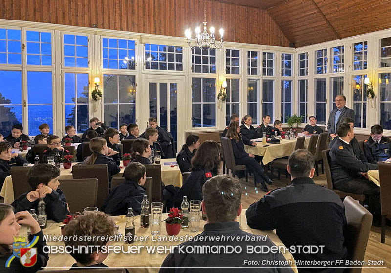 20241214 Weihnachtsfeier der drei Badener Feuerwehrjugendgruppen am Rudolfshof und diesmal sogar mit besondern Ehrengäste Foto: Christoph Hinterberger FF Baden-Stadt 20241214 Weihnachtsfeier der drei Badener Feuerwehrjugendgruppen am Rudolfshof und diesmal sogar mit besondern Ehrengäste Foto: Christoph Hinterberger FF Baden-Stadt