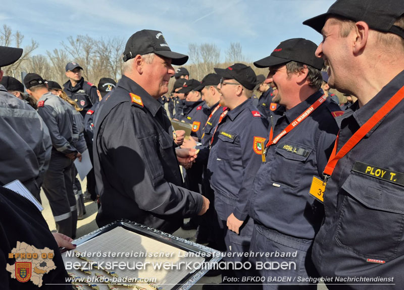25.Bewerb um das NÖ Feuerwehr-Funkleistungsabzeichen Foto: SG ND BFKDO Baden 25.Bewerb um das NÖ Feuerwehr-Funkleistungsabzeichen Foto: SG ND BFKDO Baden