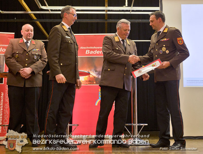 20250328_Spendenuebergabe an den Unterstuetzungsfonds des Noe LFV durch die FF Baden-Leesdorf Foto: Stefan Schneider BFKDO BADEN 20250328_Spendenuebergabe an den Unterstuetzungsfonds des Noe LFV durch die FF Baden-Leesdorf Foto: Stefan Schneider BFKDO BADEN