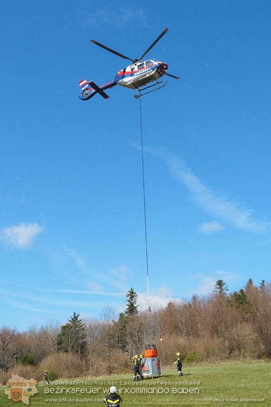 20250412_NÖ Waldbrand im Triestingtal Bzirk BADEN - Flugdienst Feuerwehr - Bundesheer und Polizei probt den Ernstfall