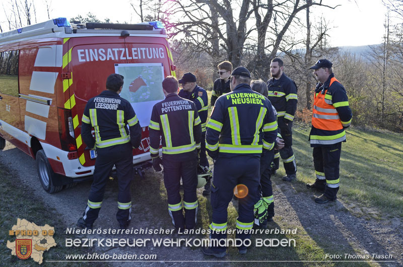 20250412_NÖ Waldbrand im Triestingtal Bzirk BADEN - Flugdienst Feuerwehr - Bundesheer und Polizei probt den Ernstfall 20250412_NÖ Waldbrand im Triestingtal Bzirk BADEN - Flugdienst Feuerwehr - Bundesheer und Polizei probt den Ernstfall