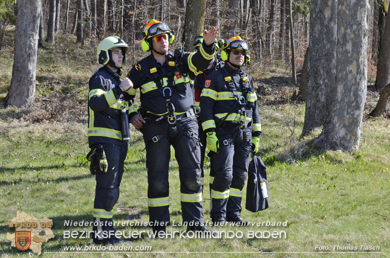 20250412_NÖ Waldbrand im Triestingtal Bzirk BADEN - Flugdienst Feuerwehr - Bundesheer und Polizei probt den Ernstfall 20250412_NÖ Waldbrand im Triestingtal Bzirk BADEN - Flugdienst Feuerwehr - Bundesheer und Polizei probt den Ernstfall